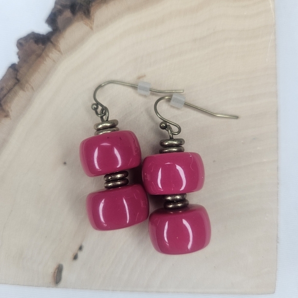 Premier Designs Jewelry - Premier Designs Lipstick Hot Pink Disc Beaded Earrings NWT Retail $22